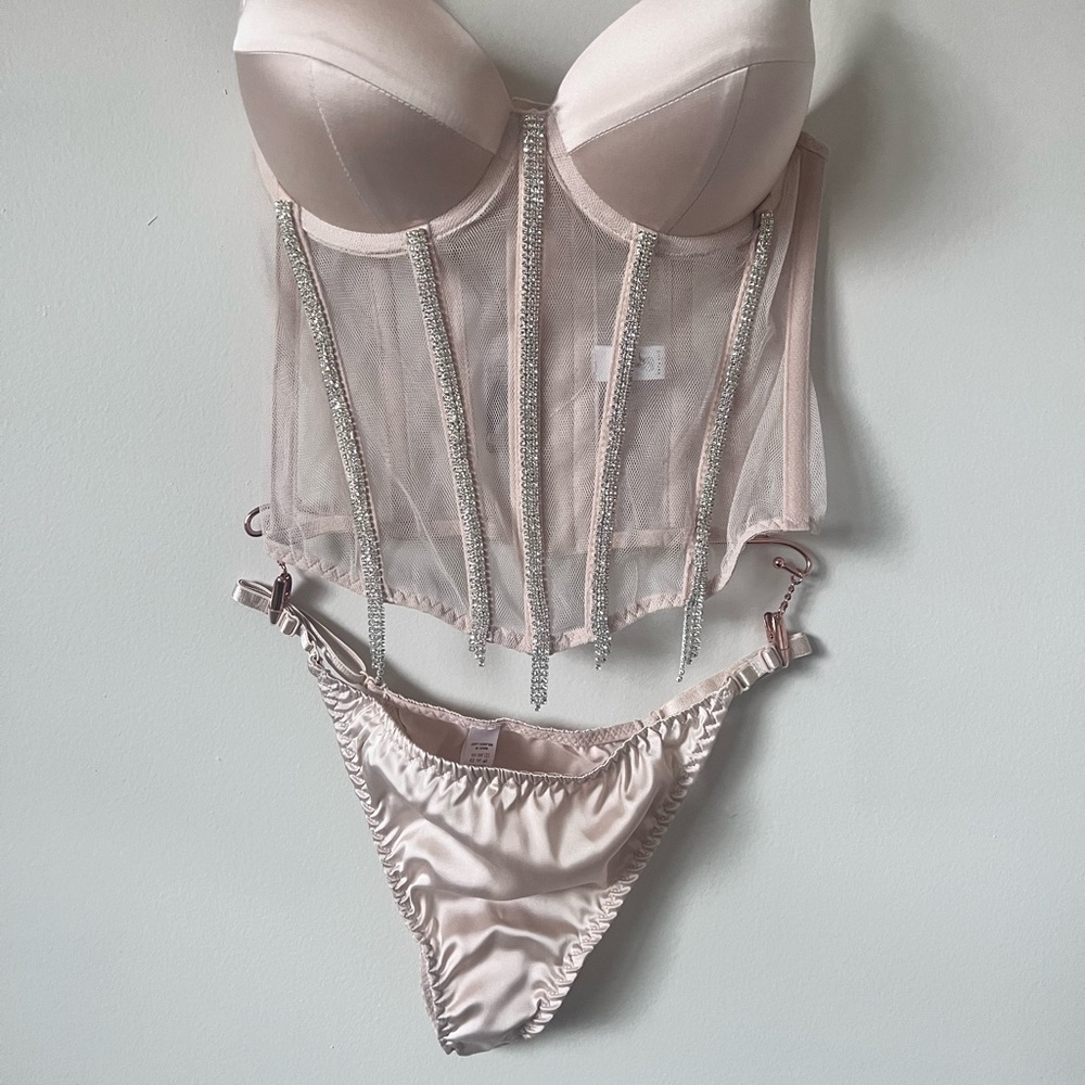 Chic Satin Corset Lingerie Set in Blush